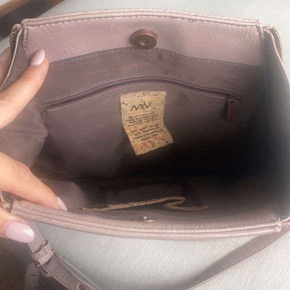 COPY - Matt and Nat vegan leather bag. Great condition. - Picture 3 of 4